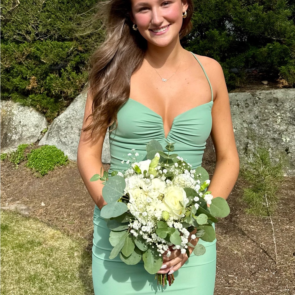 Elegant Green Sleeveless Dress